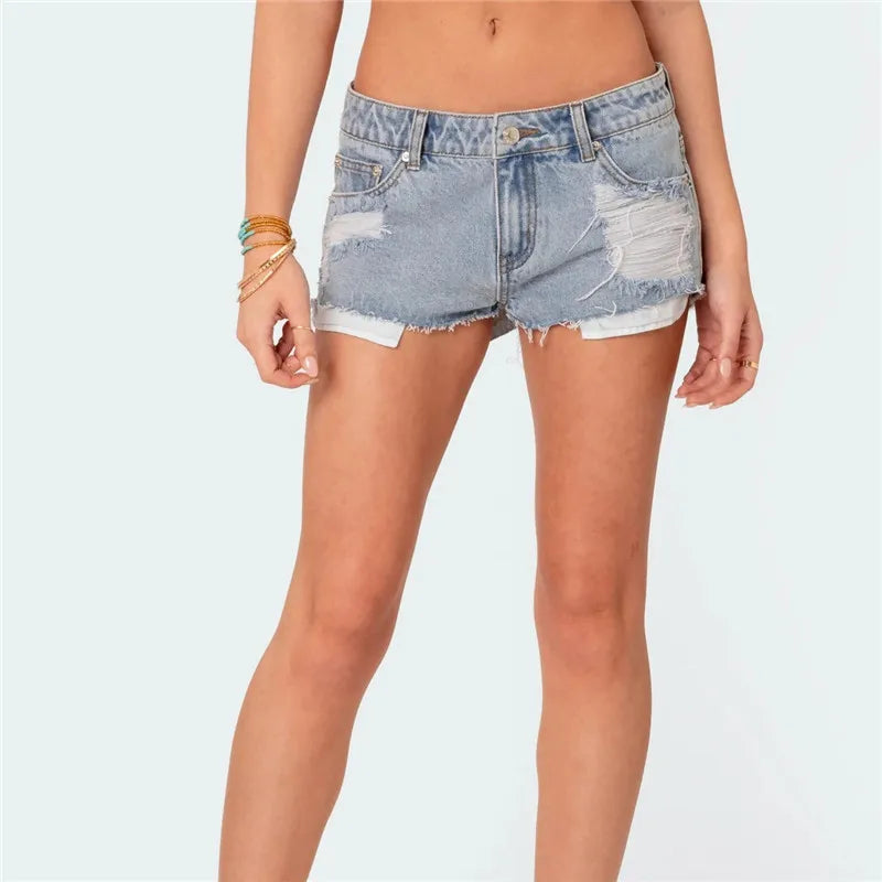 ג'ינס קצר דגם כליל